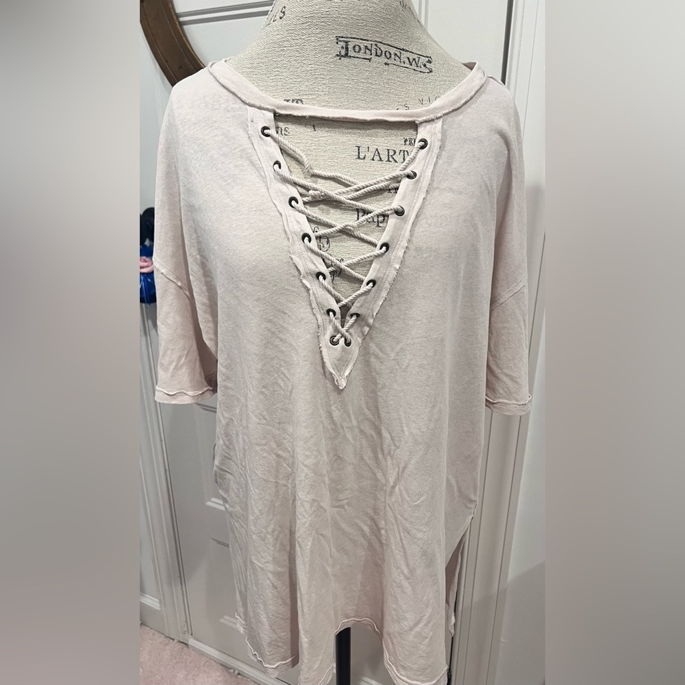 T-shirt v-neck by Free People, cream, sz L